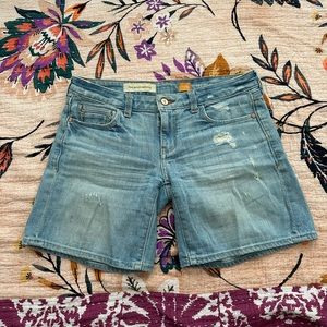 Anthropologie Pilcro distressed jeans short 25